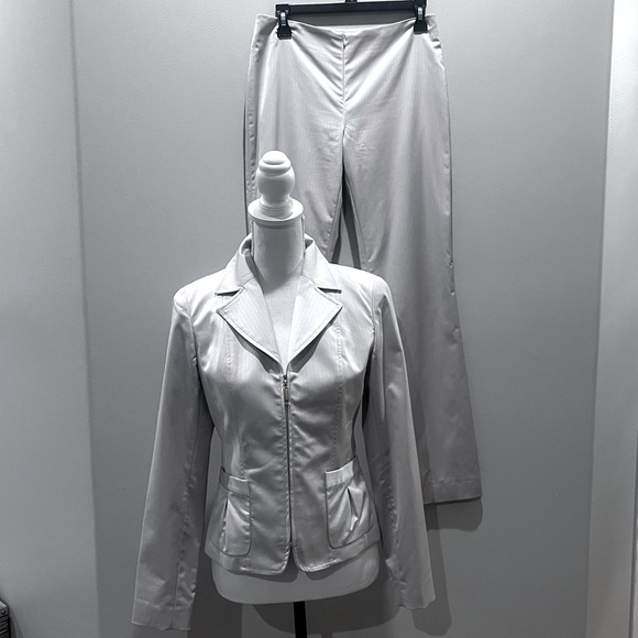 Doncaster Pants - 2/$60 Doncaster 2pc Jacket & Pant Suit size 2